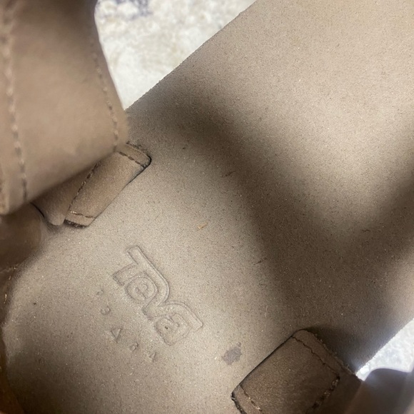 Teva Brown Adventure Sandals with Adjustable Straps - Picture 3 of 3